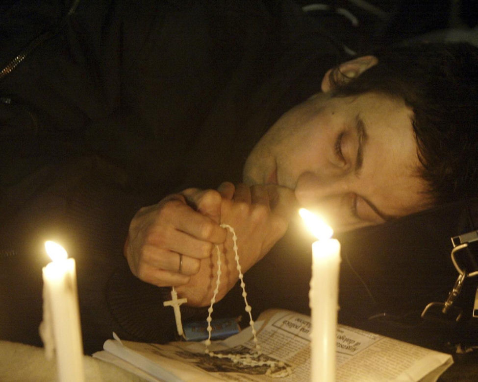 Tak wierni zareagowali na śmierć papieża Jana Pawła II