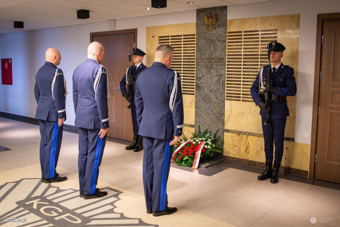 Policjant zainterweniował na urlopie i zginął. Andrzej Struj śmiertelnie dźgnięty nożem. "To był szok"