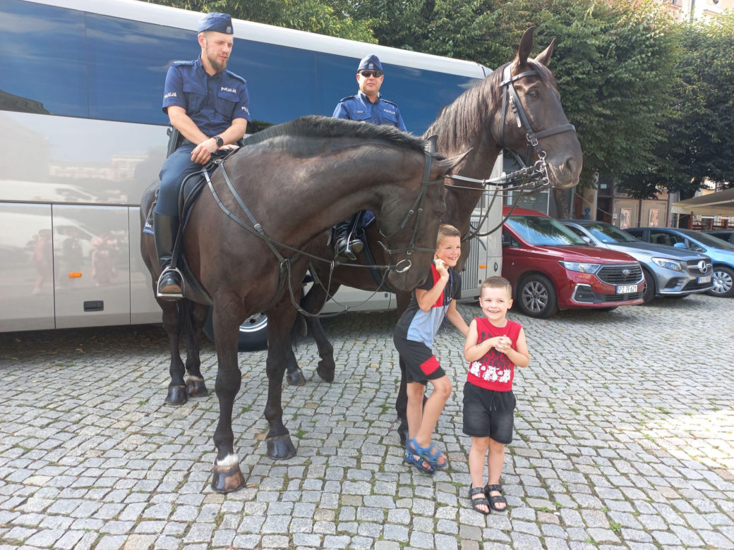 Trwają obchody Święta Policji w Lesznie. Świętują policjanci i policjantki