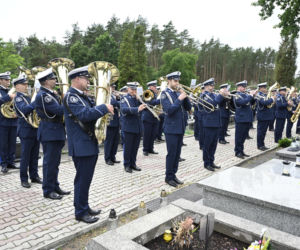 Tłumy pożegnały 23-letniego policjanta. Kacper zginął w tragicznym wypadku w Piasecznie