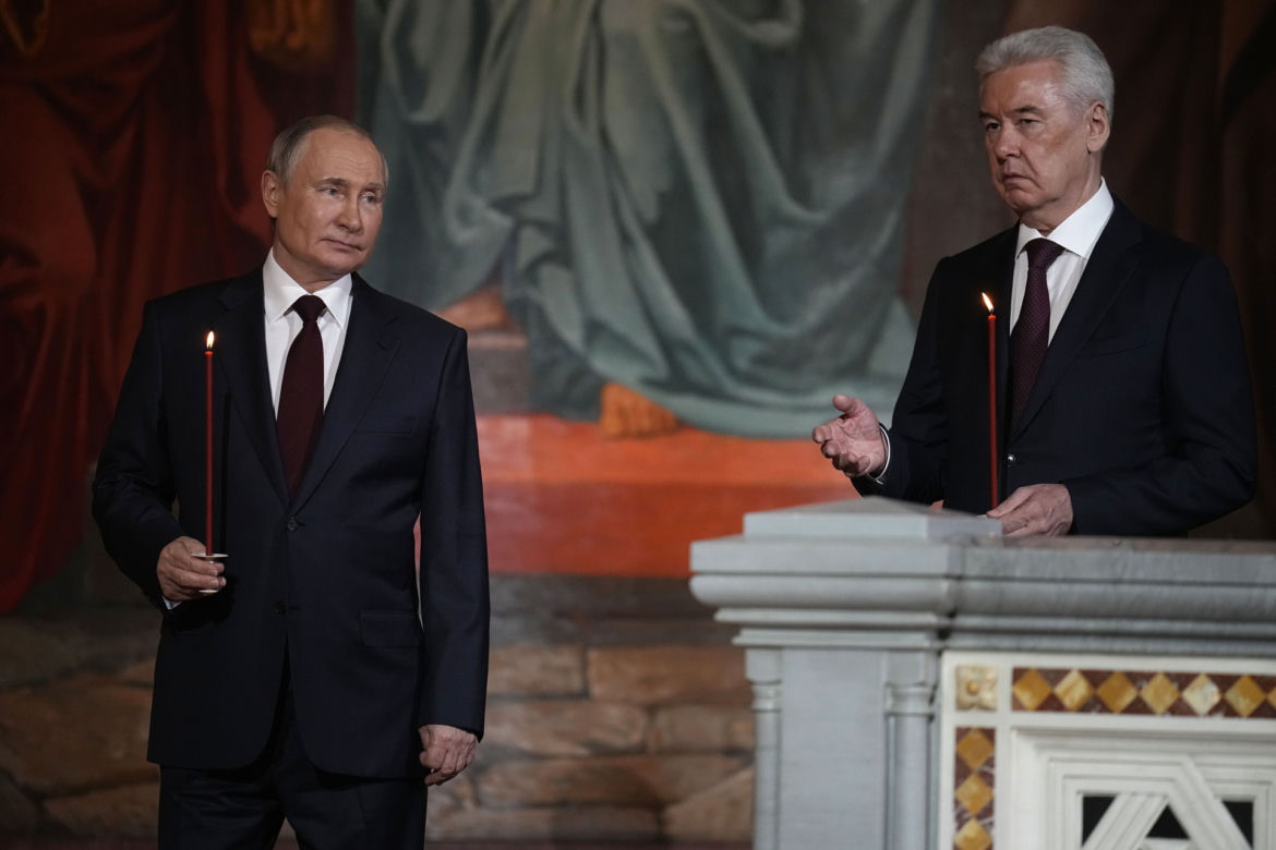 Putin celebruje Wielkanoc. Poszedł na mszę