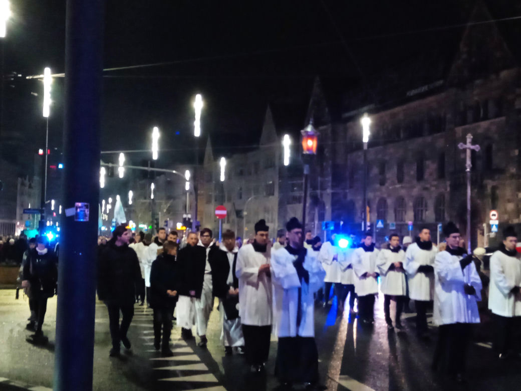 Droga krzyżowa 2024 w Poznaniu