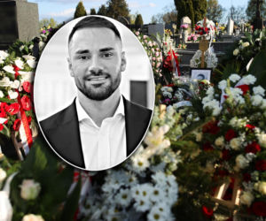 Setki wieńców i zniczy. Widok grobu Łukasza Litewki łamie serce