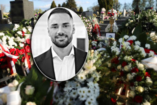 Setki wieńców i zniczy. Widok grobu Łukasza Litewki łamie serce