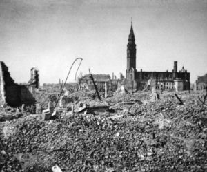 Warszawa zniszczona po Powstaniu Warszawskim