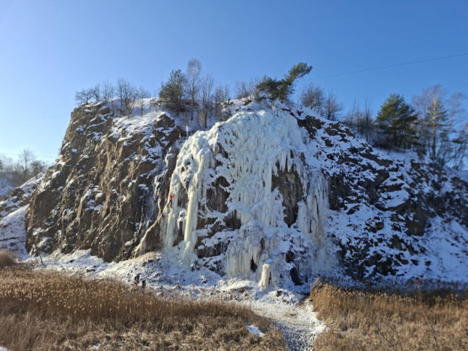 Kielce. Lodospad na Kadzielni
