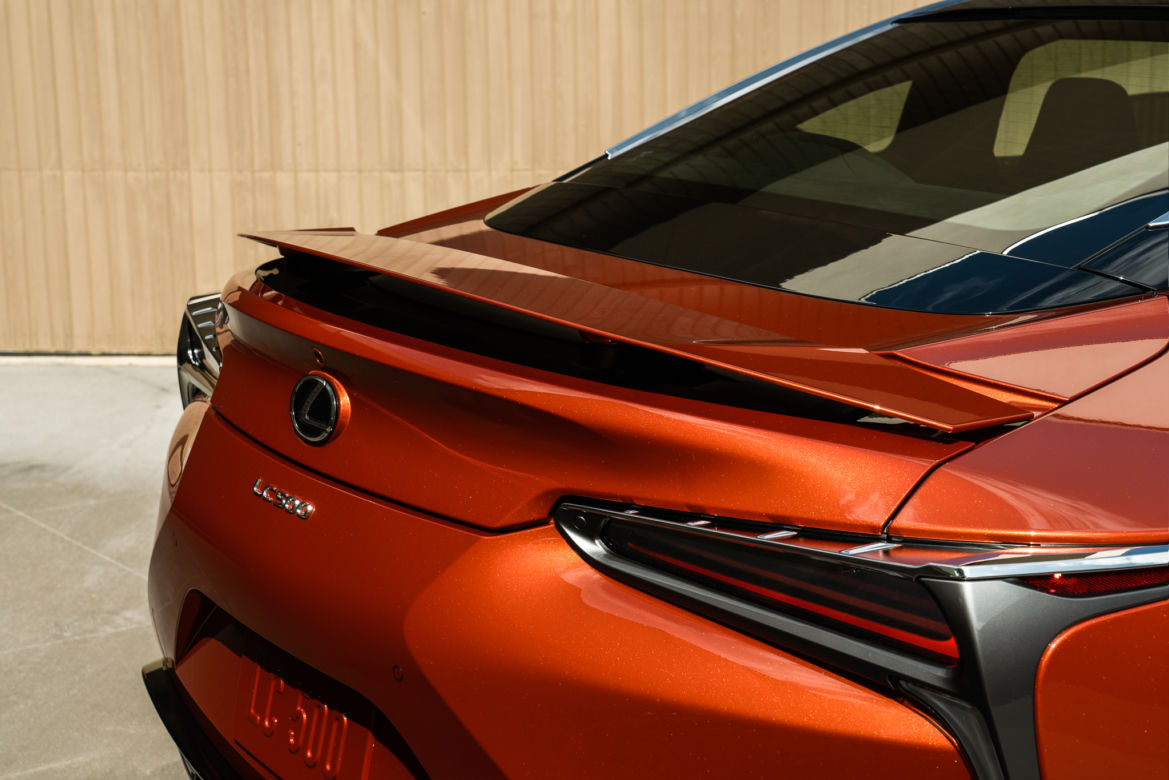 Lexus LC w kolorze Blazing Carnelian