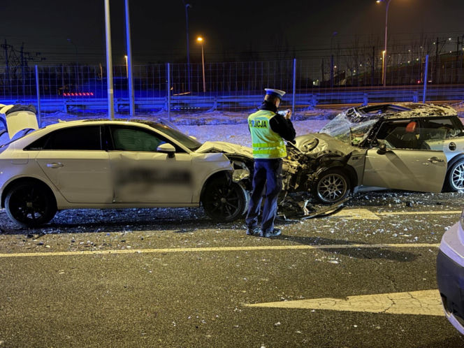 Cztery auta rozbite w Warszawie. Szokujące ustalenia policji!
