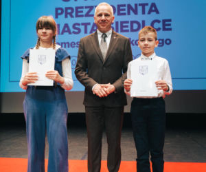Najzdolniejsi uczniowie odebrali stypendia Prezydenta Miasta Siedlce