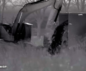 CBŚP rozbiło gang śmieciowy. Mliony ton toksycznych odpadów zakopanych obok S6!