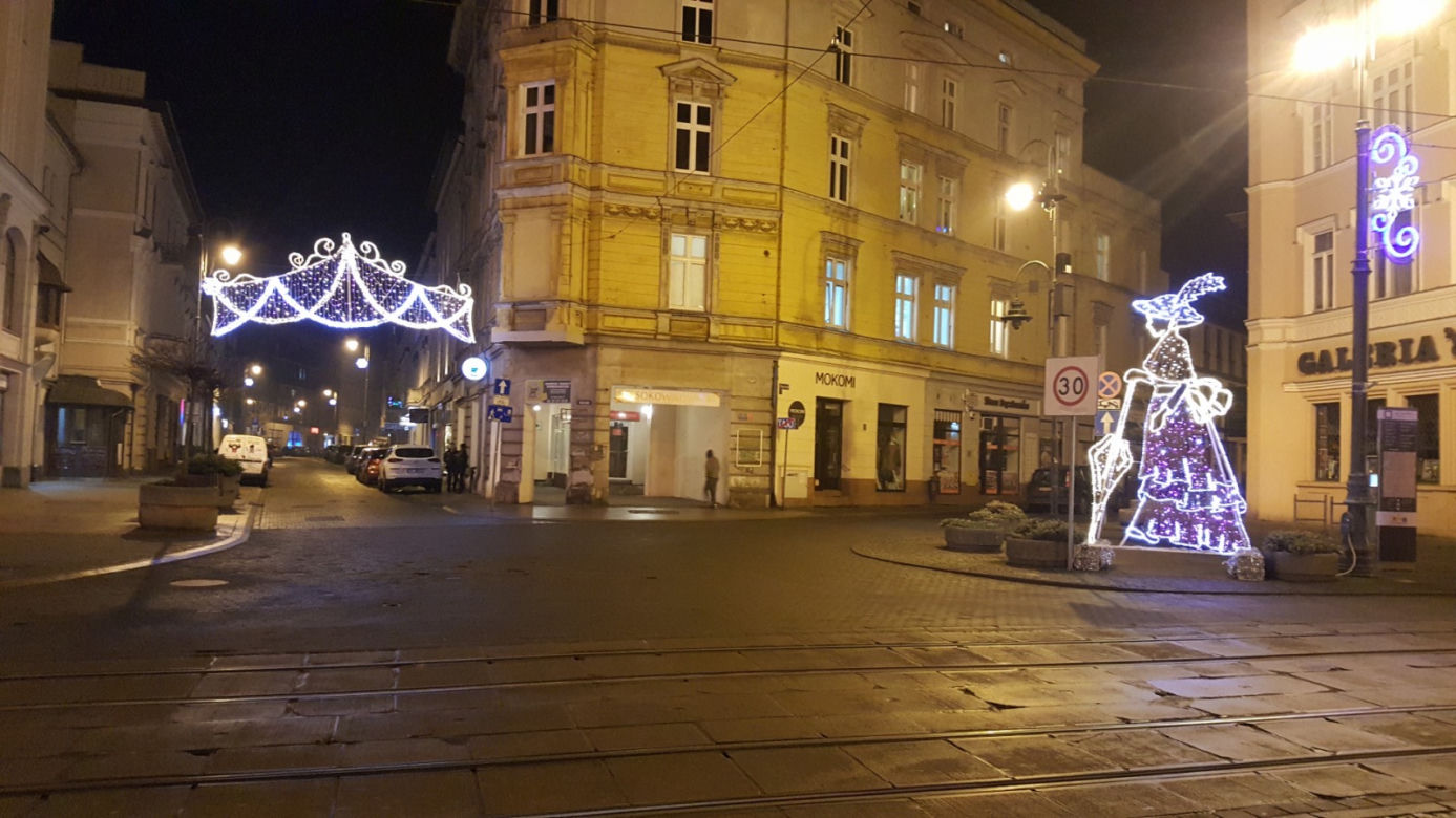 Bydgoszcz w świątecznej odsłonie zachwyca! Tu jest MAGICZNIE! [ZDJĘCIA]