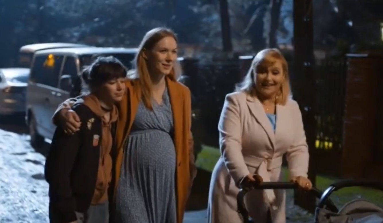 Na dobre i na złe po wakacjach 2021. Wiktoria Consalida (Katarzyna Dąbrowska), Alina (Katarzyna Skrzynecka), Matylda (Amelia Czaja)	