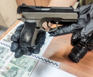 Gorzów. Napad na monopolowy! Pościg za 33-latkiem z psem tropiącym [ZDJĘCIA]
