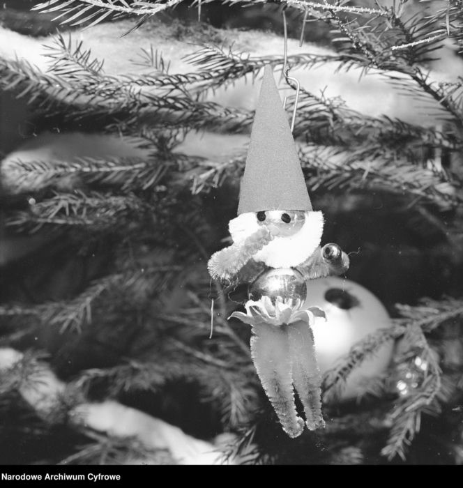 Tak ubierano choinki w PRL-u. Te archiwalne zdjęcia to prawdziwe perełki!