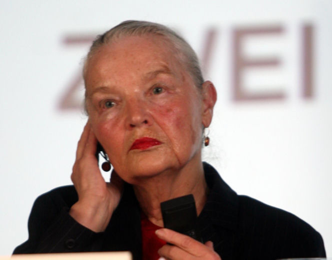 Tak wygląda grób prof. Jadwigi Staniszkis dwa lata po śmierci