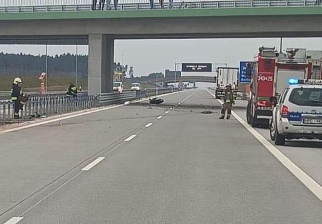 Tragiczny wypadek na autostradzie A2 na wysokości Łukowiska. 31-letni kierowca motocykla zderzył się z TIR-em