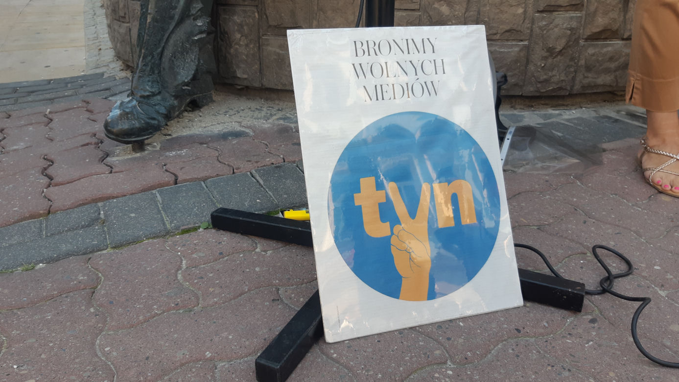 "Wolne media!". Mieszkańcy Tarnowa wyszli na ulicę 