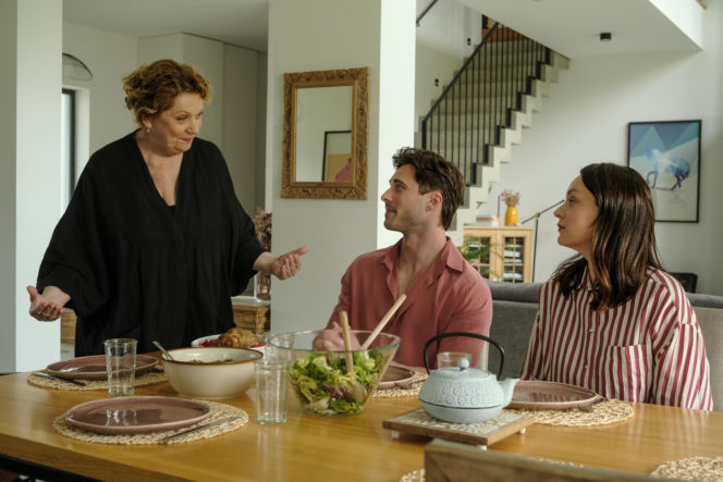 Barwy szczęścia, odcinek 3275. Józefina (Elżbieta Jarosik), Cezary (Marcel Opaliński), Natalia (Maria Dejmek)