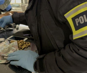 Łódź: Policja rozbiła gang sutenerów! Zmuszali kobiety do prostytucji metodą „loverboya”