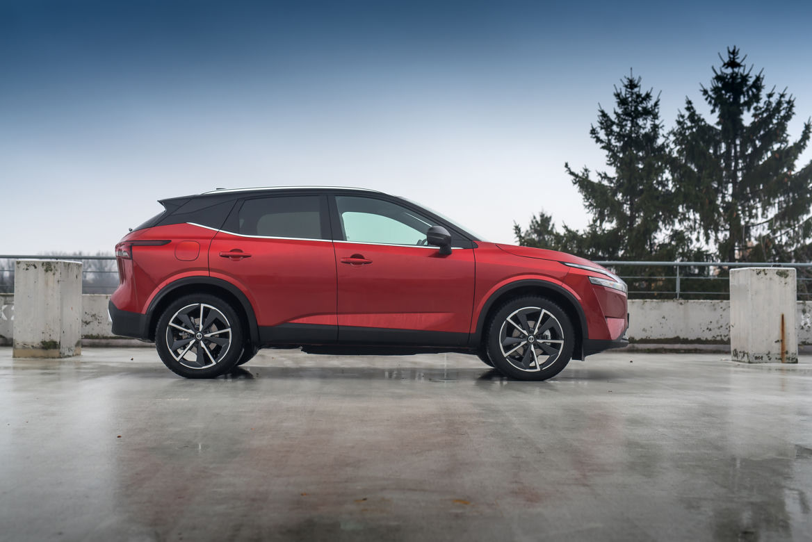 Nissan Qashqai 1.3 DIG-T MHEV 158 KM Xtronic 4WD TEKNA