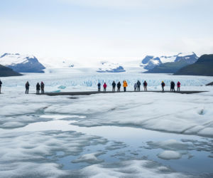 Znikające lodowce i protesty. Gdzie turystyka zagraża planetarnym skarbom?