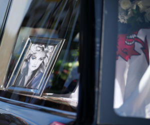 Tłumy złożyły hołd Bonnie Tyler. Ciało legendarnej wokalistki wróciło do domu