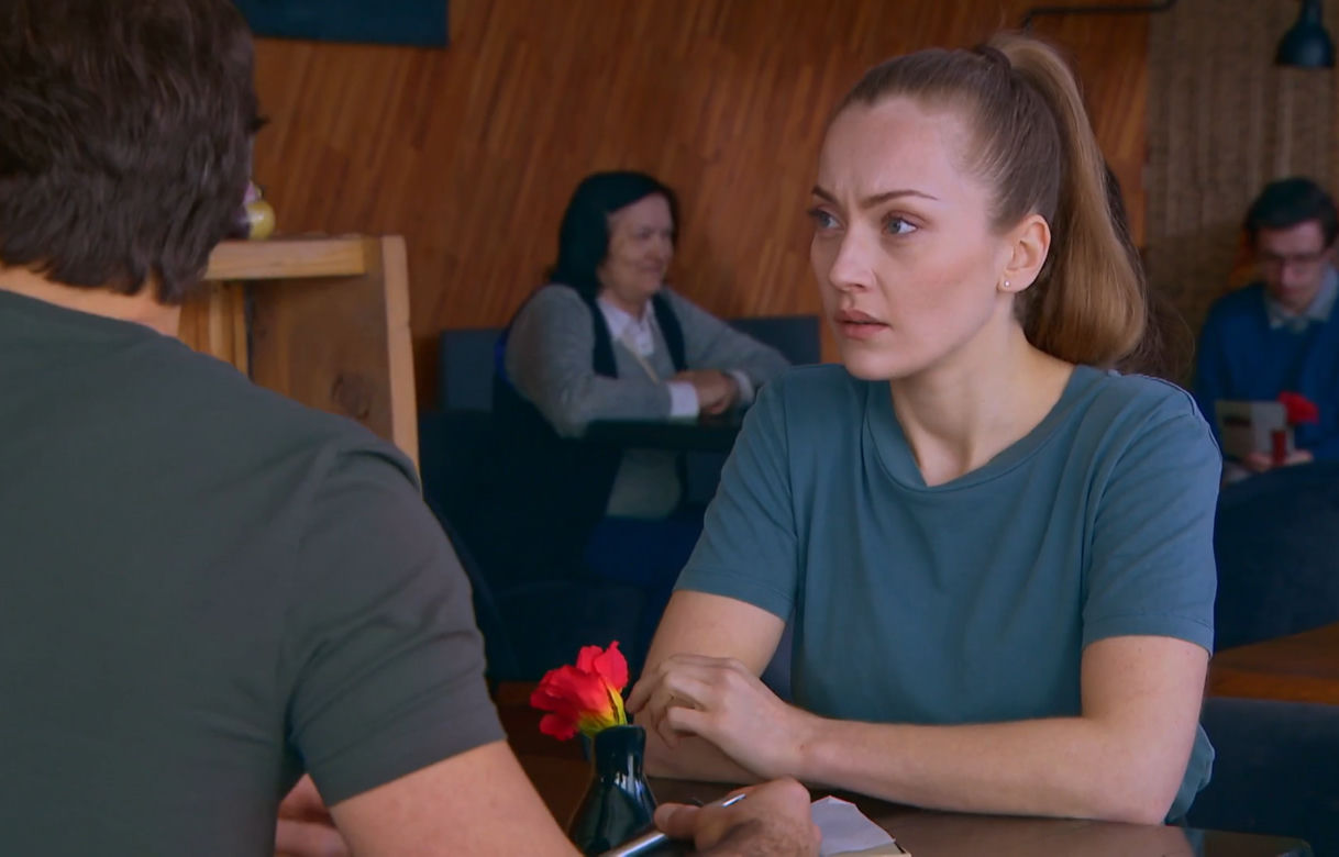 Barwy szczęścia, odcinek 2663: Renata (Anna Mrozowska), Kodur (Oskar Stoczyński)