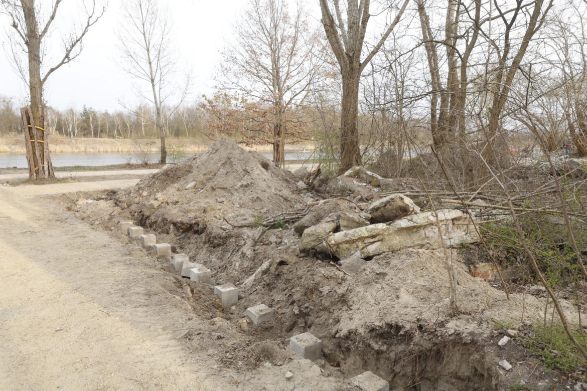 W Warszawie powstaje drugie "lapidarium". Miasto nie usunie betonowych odpadów. "To artefakty"