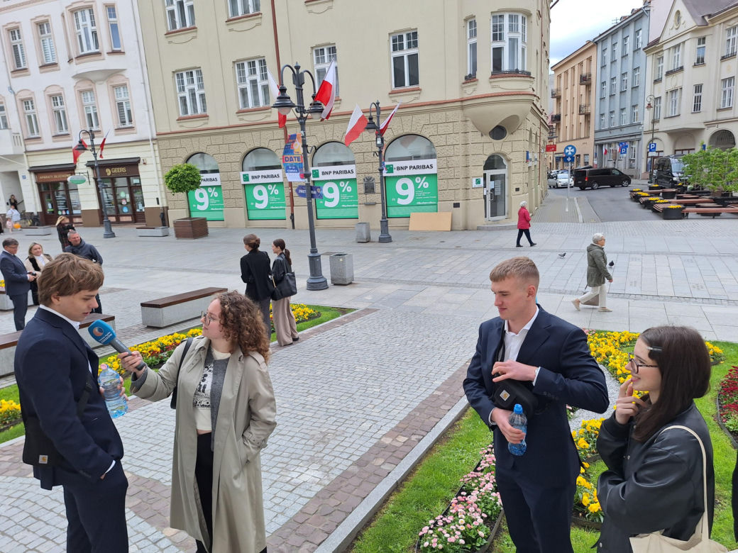 Maturzyści z Rzeszowa już po egzaminie z języka polskiego 