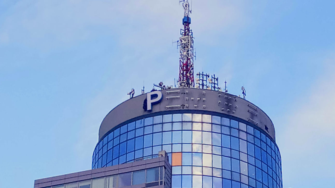 Neon PŻM wraca na szczyt Pazimu