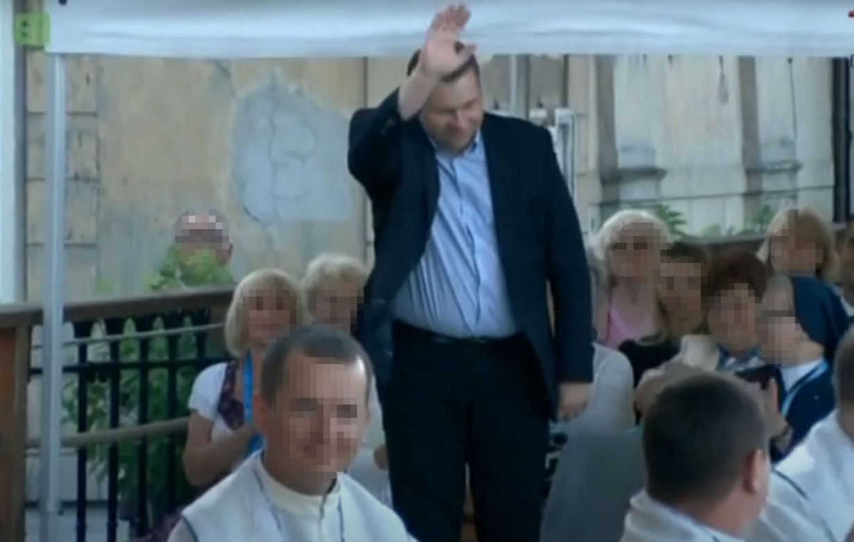 Czarnek z piękną żoną Katarzyną wybrali się na pielgrzymkę. Powitał ich Rydzyk