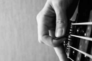 To oni nagrali najlepszą linię basu w historii! Głosujący nie mieli wątpliwości