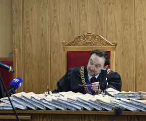 Łukasz Żak w sądzie. Sypie się linia obrony jego kolegów. Biegły: „Każdy ma obowiązek udzielenia pomocy”