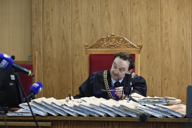 Łukasz Żak w sądzie. Sypie się linia obrony jego kolegów. Biegły: „Każdy ma obowiązek udzielenia pomocy”