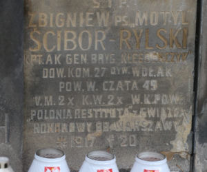 Groby znanych. Ścibor-Rylski, Kłosowski, Wachowicz, Jackowska