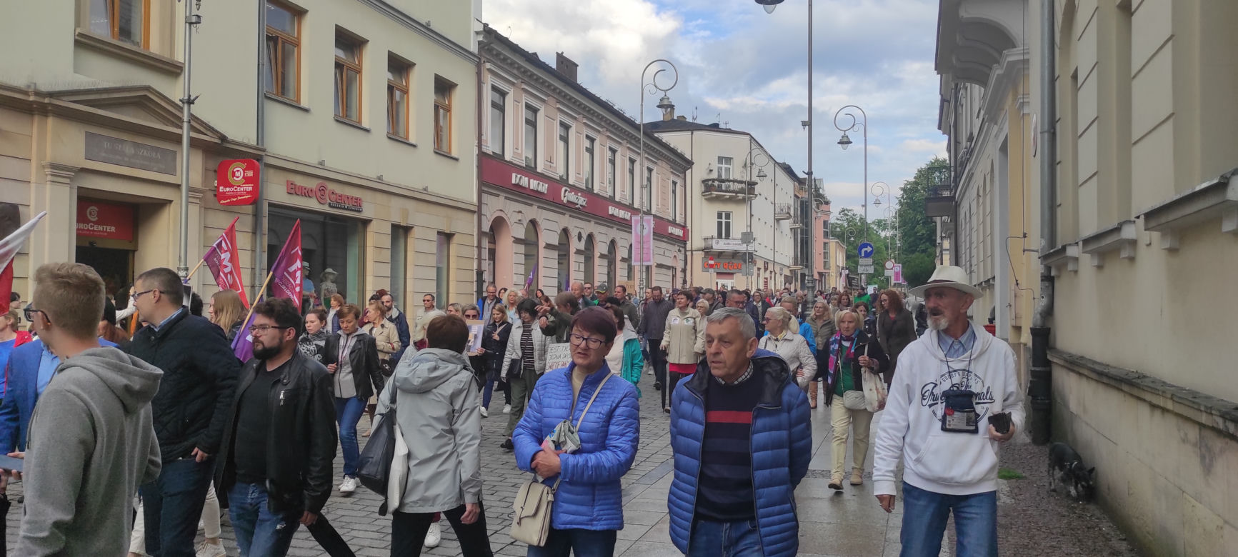 Protest kobiet "Ani jednej więcej!" w Kielcach (14 czerwca 2023)