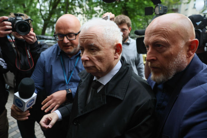 Jarosław Kaczyński w siedzibie Prokuratury Okręgowej w Warszawie