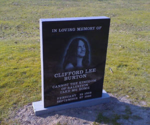 Dzień, w którym w wypadku zginął Cliff Burton. Basista Metalliki miał 24 lata 
