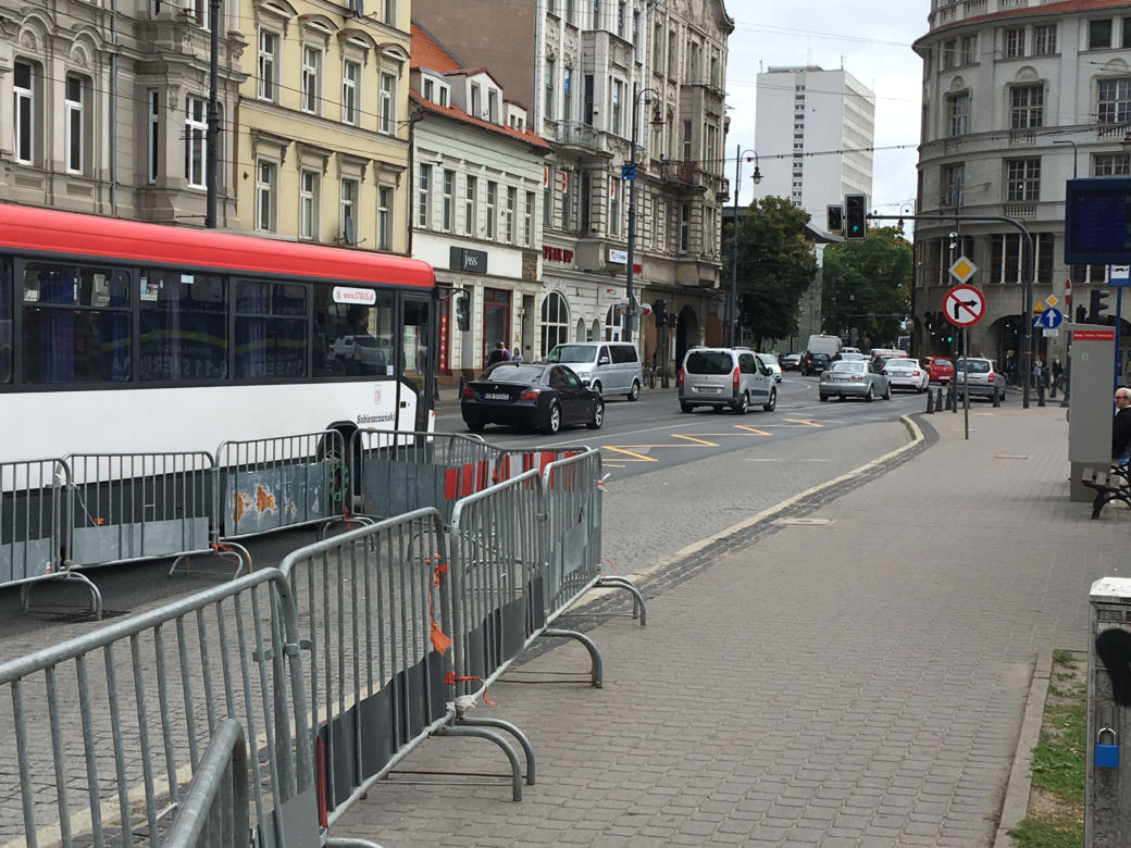 Uwaga bydgoszczanie! Rozpoczęły się prace nad przebudową ul. Focha [ZDJĘCIA]