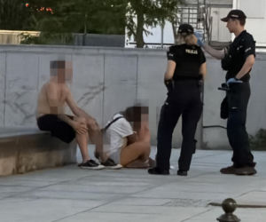 Nietrzeźwy mężczyzna tańczył na murku, stracił równowagę i spadł na podjazd garażu podziemnego
