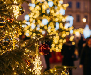 Świąteczny hit z Action. Niecałe 7 złotych za 2 metry lampek choinkowych. Różne opcje, jedna cena. Trzeba się pospieszyć 