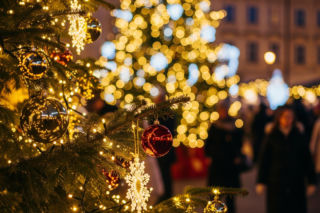 Świąteczny hit z Action. Niecałe 7 złotych za 2 metry lampek choinkowych. Różne opcje, jedna cena. Trzeba się pospieszyć 