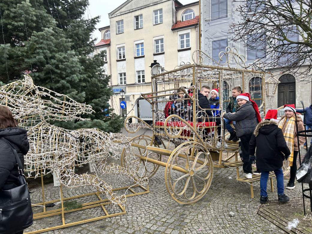 Mikołajki na Placu Wolności w Koninie