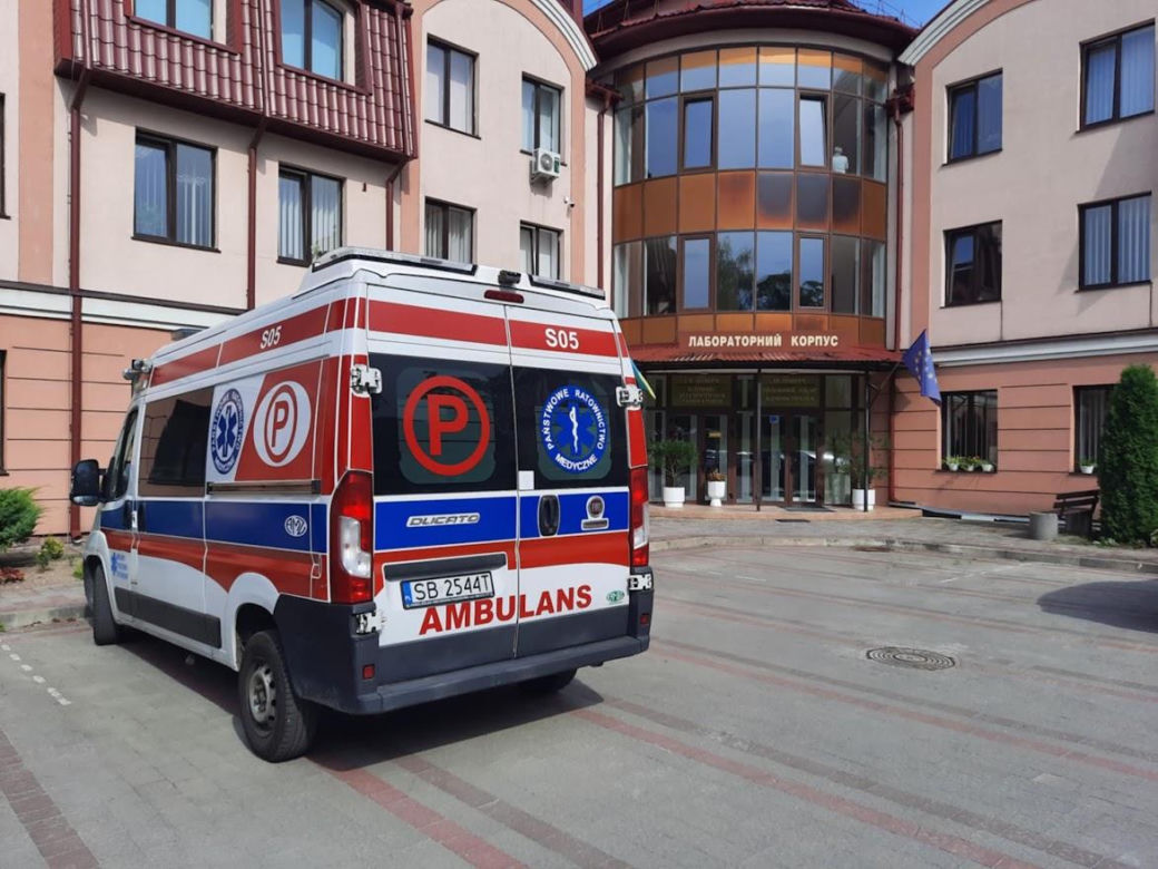 Bielskie Pogotowie Ratunkowe przekazało karetkę Ukraińcom