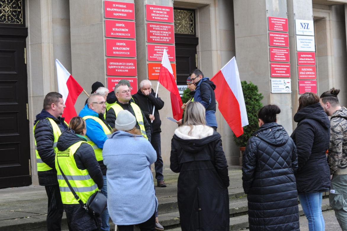   W całym kraju protesty ostrzegawcze rolników. Największy w Elblągu [ZDJĘCIA]