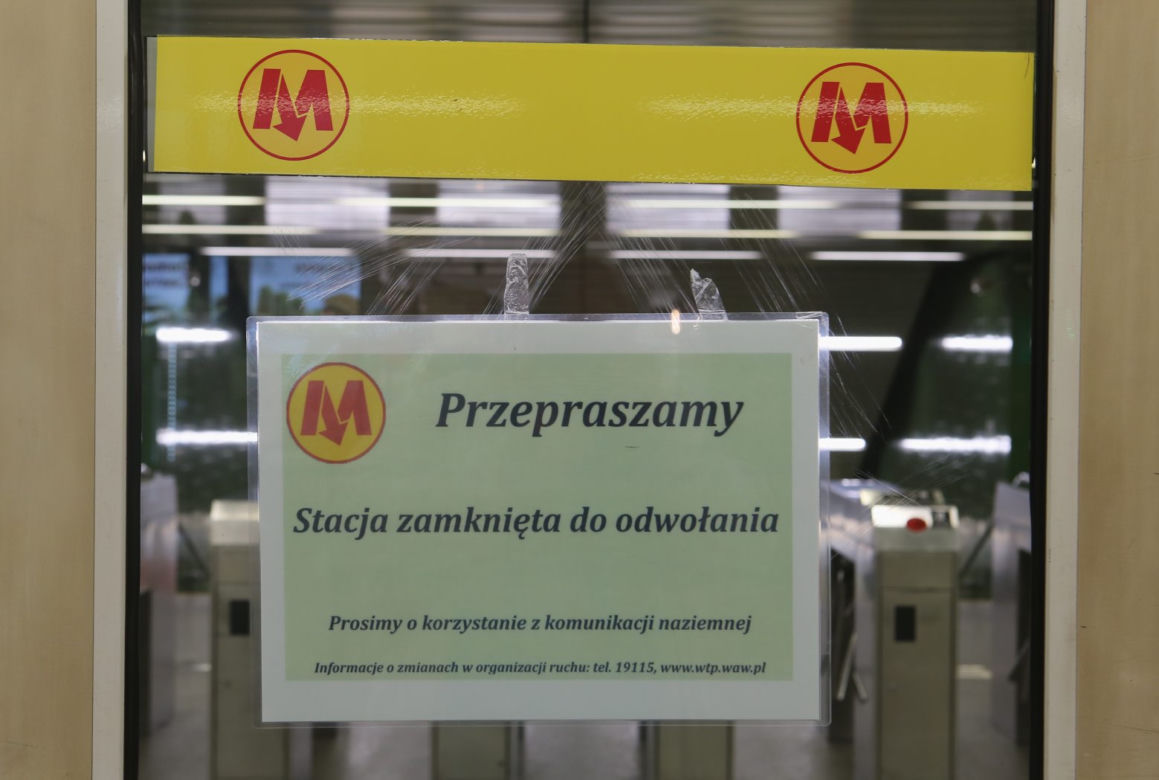 Makabra na stacji metra Imielin, nie żyje kobieta