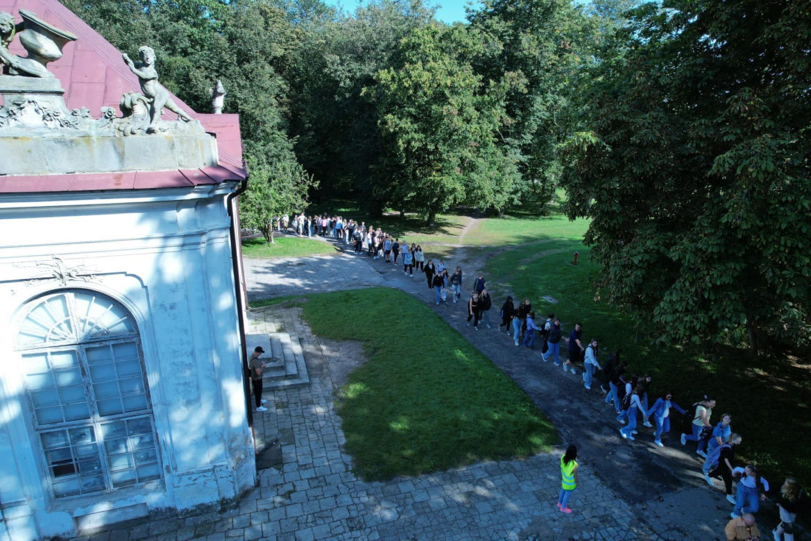 Najdłuższy łańcuch z ludzkich rąk. Rekord pobito na Lubelszczyźnie!
