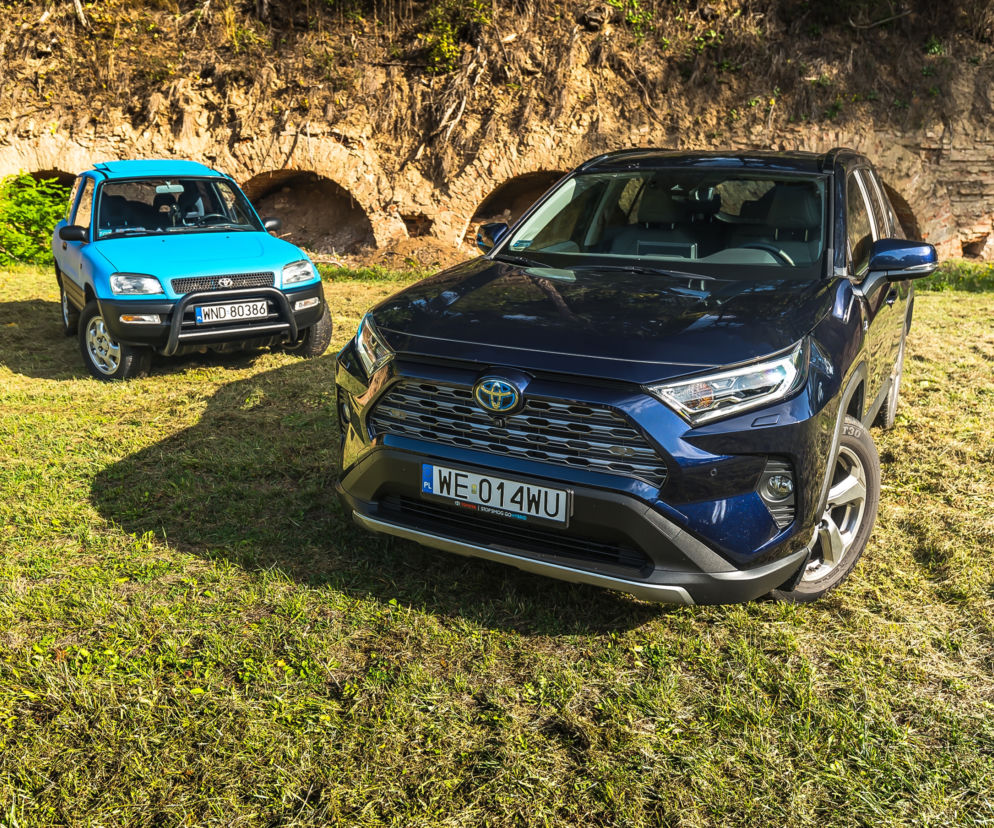 Toyota RAV4 mk. I & Toyota RAV4 mk. V