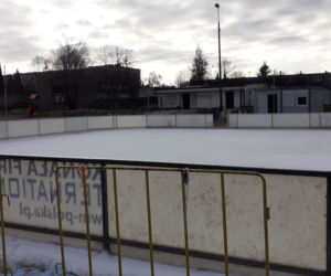W Starachowicach rusza lodowisko