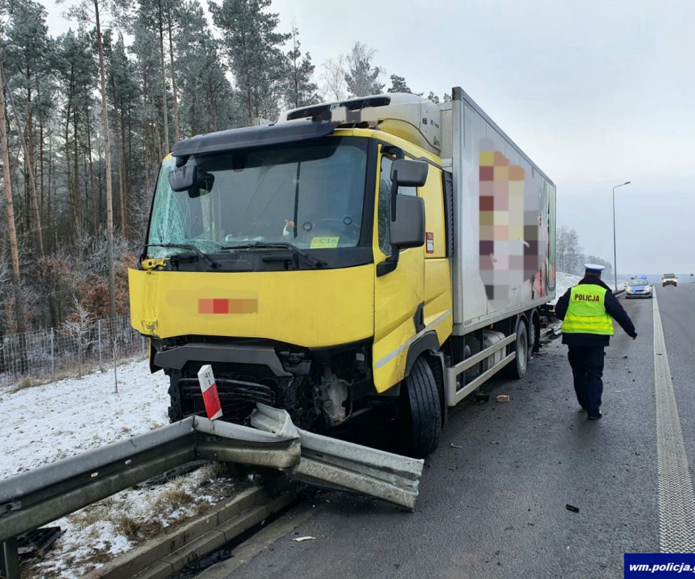 To mogło skończyć się tragicznie! Zasnął za kierownicą na drodze ekspresowej S7 [FOTO]